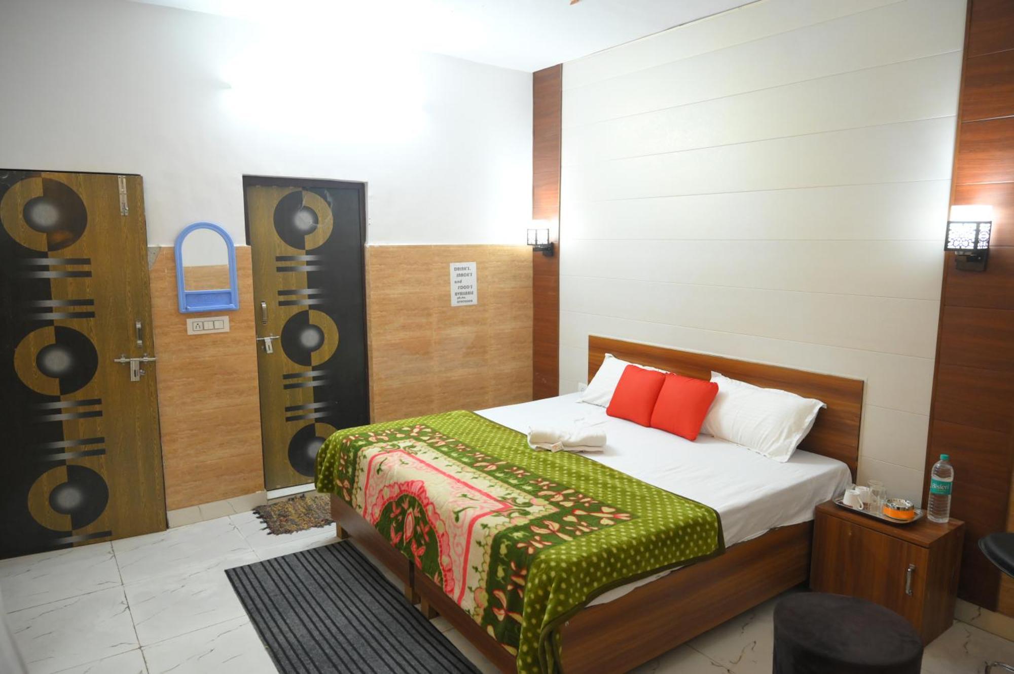 Hotel Starlight Meerut Luaran gambar